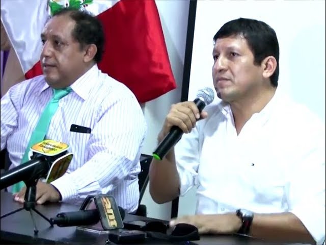  Conferencia de prensa de ex congresista Víctor Isla en Tarapoto