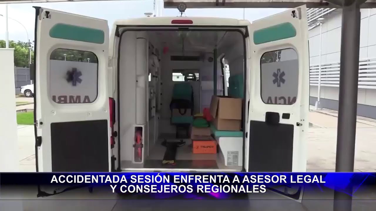  Accidentada sesión enfrenta a asesor legal y consejeros regionales de San Martín